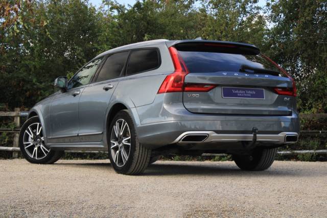 2019 Volvo V90 Cross Country 2.0 D4 Plus Auto AWD Euro 6 (s/s) 5dr