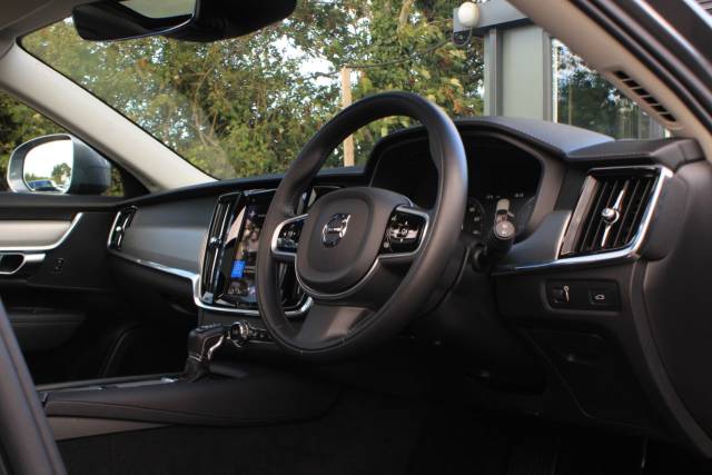 2019 Volvo V90 Cross Country 2.0 D4 Plus Auto AWD Euro 6 (s/s) 5dr