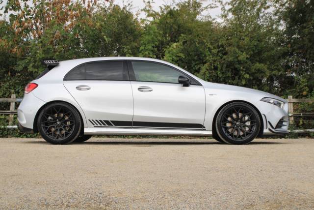 2019 Mercedes-Benz A Class 2.0 A35 AMG (Premium Plus) SpdS DCT 4MATIC Euro 6 (s/s) 5dr