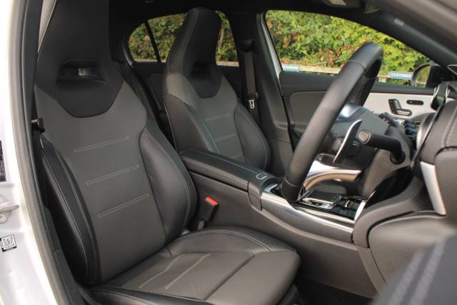 2019 Mercedes-Benz A Class 2.0 A35 AMG (Premium Plus) SpdS DCT 4MATIC Euro 6 (s/s) 5dr
