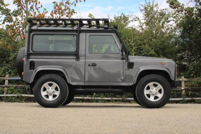2005 Land Rover Defender 90 2.5 TD5 XS Station Wagon 3dr