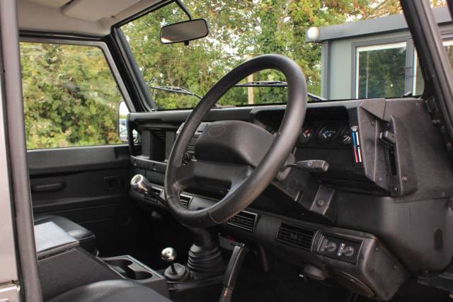 2005 Land Rover Defender 90 2.5 TD5 XS Station Wagon 3dr