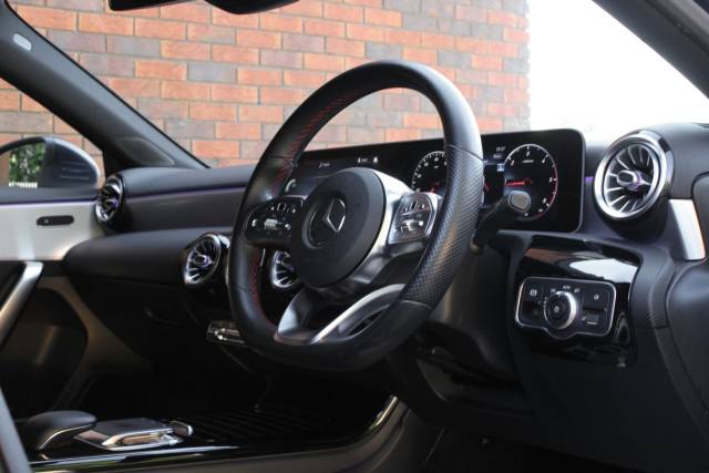 2019 Mercedes-Benz A Class 1.5 A180d AMG Line (Premium) 7G-DCT Euro 6 (s/s) 5dr