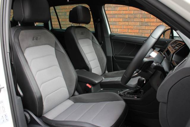 2017 Volkswagen Tiguan 2.0 TSI R-Line DSG 4Motion Euro 6 (s/s) 5dr