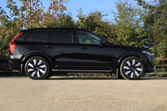 2023 Volvo XC90 2.0h T8 Recharge 18.8kWh Ultimate Dark Auto 4WD Euro 6 (s/s) 5dr