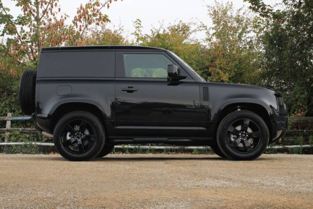 2026 Land Rover Defender 90 3.0 D250 MHEV X-Dynamic SE Hard Top SUV Auto 4WD Euro 6 (s/s) 3dr