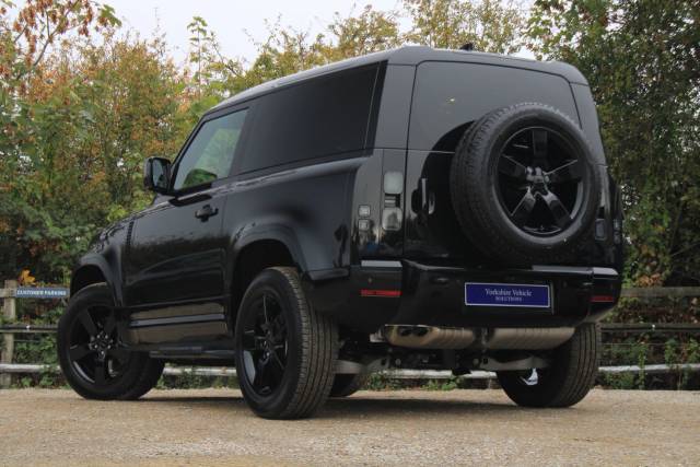 2026 Land Rover Defender 90 3.0 D250 MHEV X-Dynamic SE Hard Top SUV Auto 4WD Euro 6 (s/s) 3dr