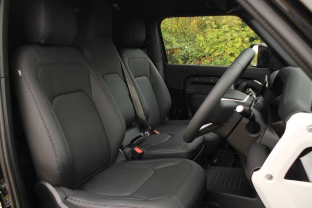 2026 Land Rover Defender 90 3.0 D250 MHEV X-Dynamic SE Hard Top SUV Auto 4WD Euro 6 (s/s) 3dr