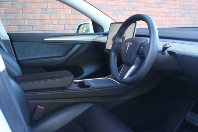 2022 Tesla Model Y 0.0 Long Range AWD 5dr Auto