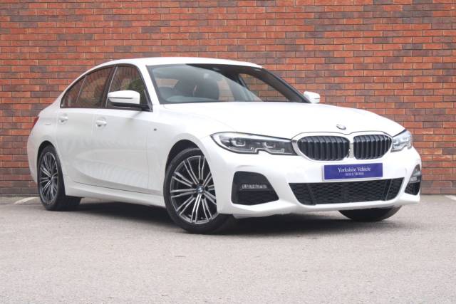 BMW 3 Series 2.0 320d M Sport 4dr Saloon Diesel White