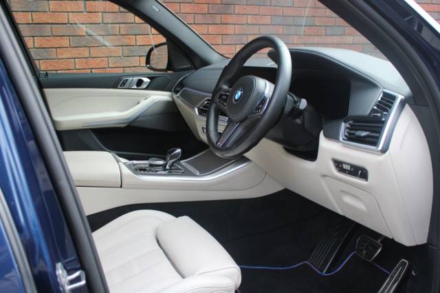 2021 BMW X5 3.0 xDrive40d MHT M Sport 5dr Auto