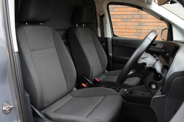 2022 Volkswagen Caddy 2.0 TDI C20 Commerce Plus DSG SWB Euro 6 (s/s) 5dr