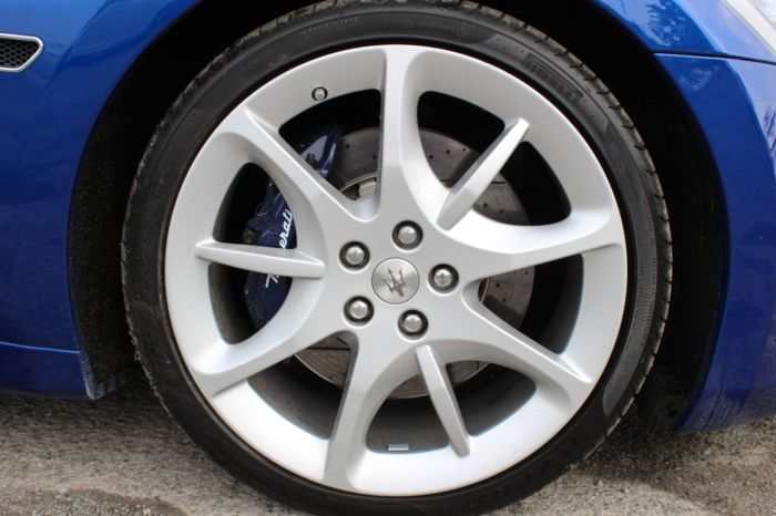 Maserati Grancabrio 4.7 V8 Sport 2dr MC Shift Convertible Petrol Blue