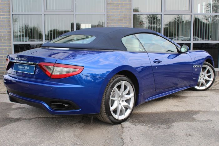 Maserati Grancabrio 4.7 V8 Sport 2dr MC Shift Convertible Petrol Blue