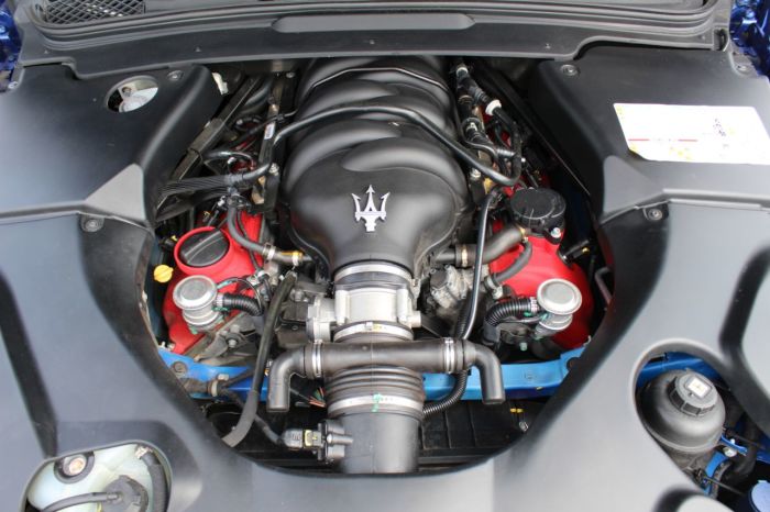 Maserati Grancabrio 4.7 V8 Sport 2dr MC Shift Convertible Petrol Blue